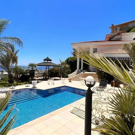 Villa Goldcity Luxury Private Pool 3+1 With Free Aquapark